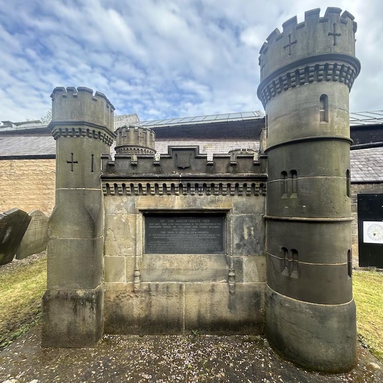 Navvies-Memorial-in-Otley-Anthony-Walker-Sircle