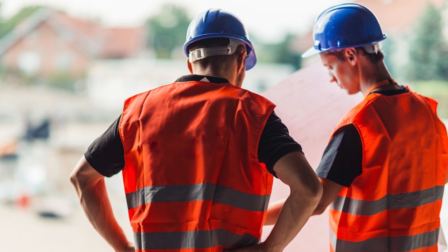 apprentices at work (Microgen, Dreamstime.com)