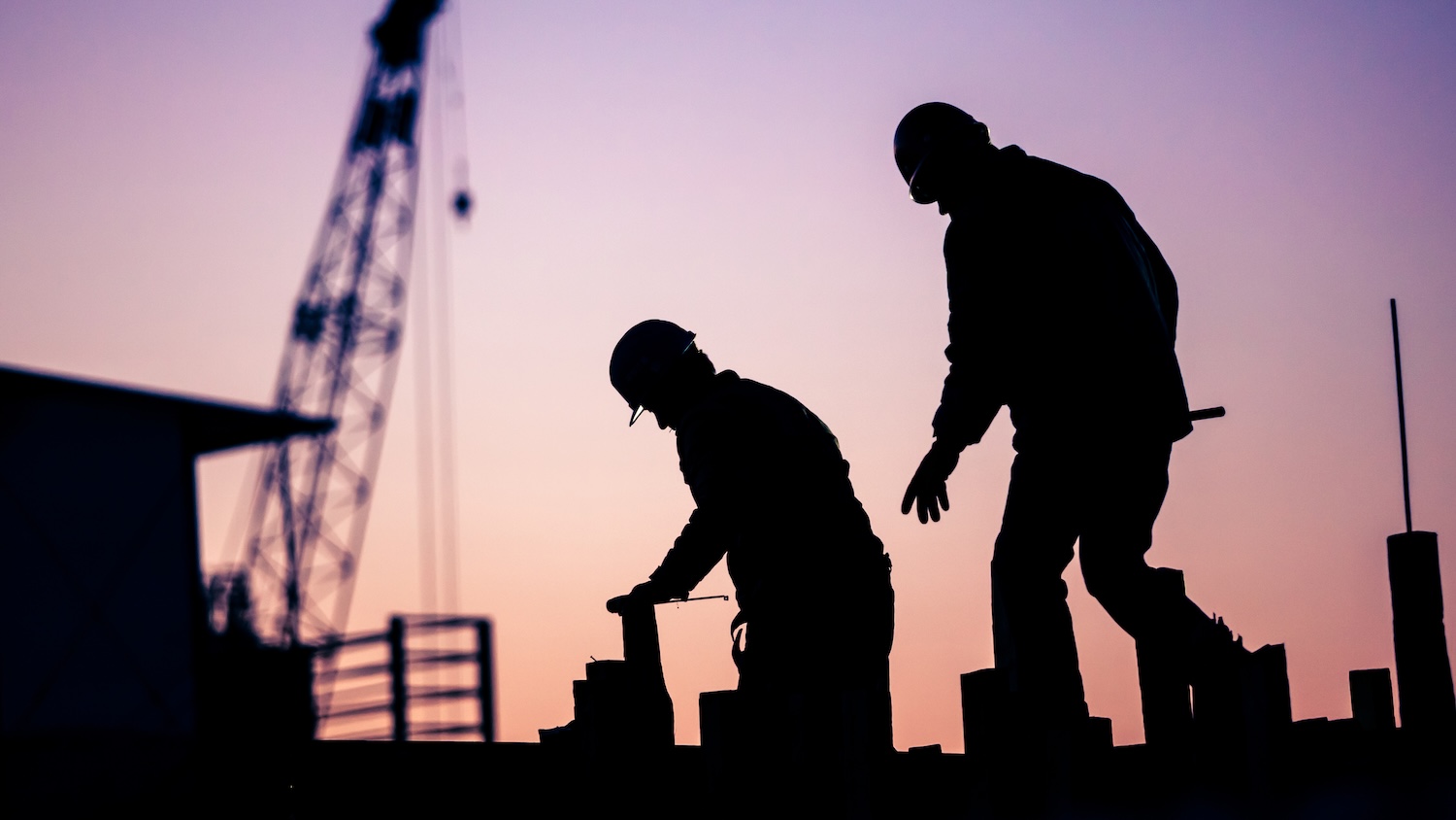 Construction workers (06photo, dreamstime.com)